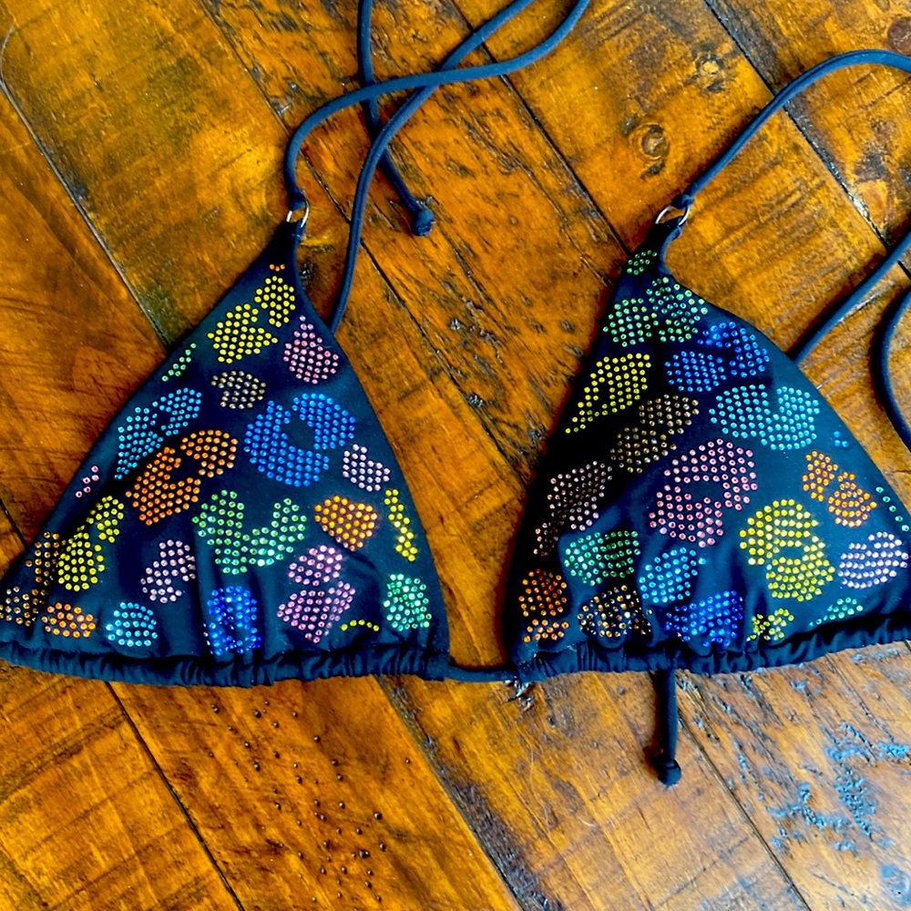 VS bikini top